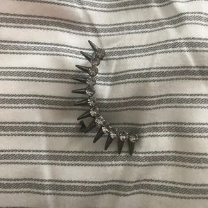Buckle spiked ear cuff
